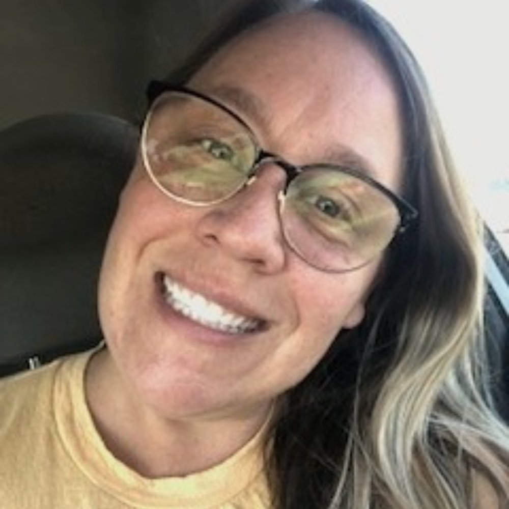 Meet your Posher, Cassandra